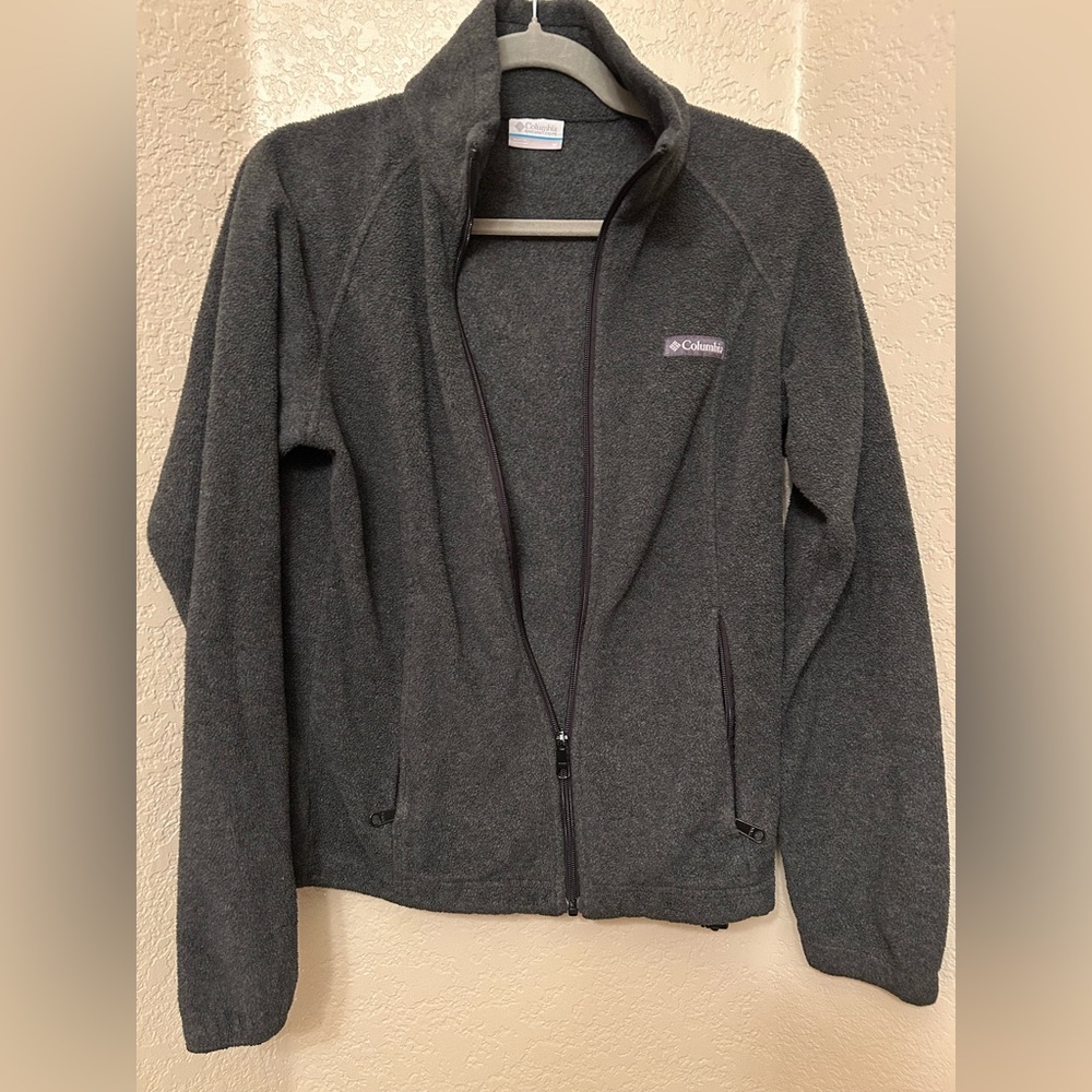 Columbia Women’s Preloved Charcoal Grey Fleece Zip Up, Size Medium